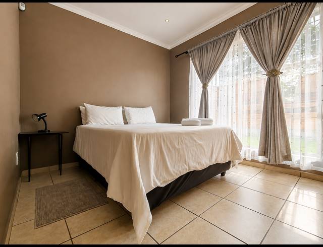 2 BEDROOM TOWNHOUSE FOR SALE IN THREE RIVERS